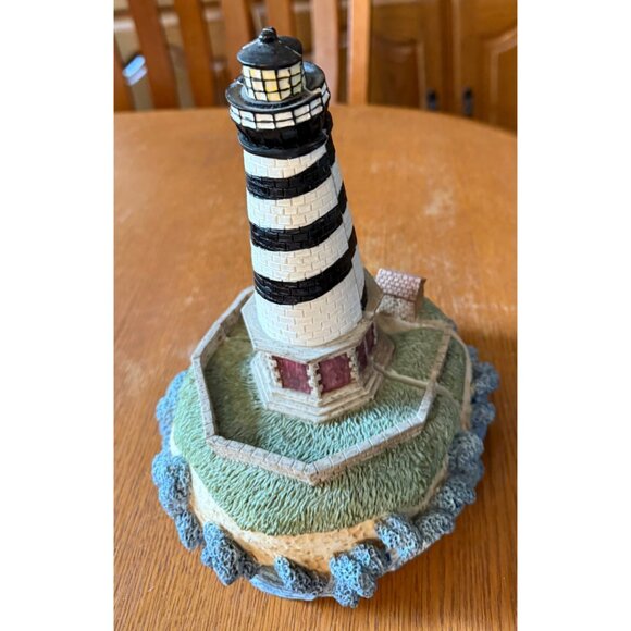 Vintage Lighthouse Bookends Shelf decoration Ocean themed Seascape Home and Livi - Picture 3 of 4